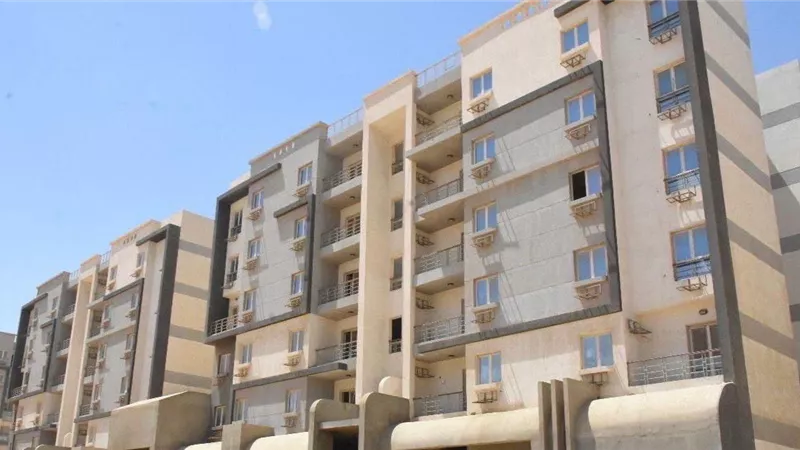 وزير الإسكان يعلن موعد تسليم دفعتين بـ