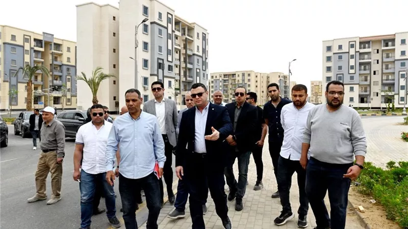 وزير الإسكان يوجه بصيانة العمارات والزراعات بحدائق العاصمة