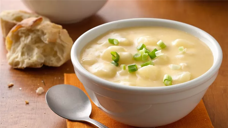 شوربة البطاطس.. وجبة خفيفة ولذيذة ومغذية وسهلة التحضير