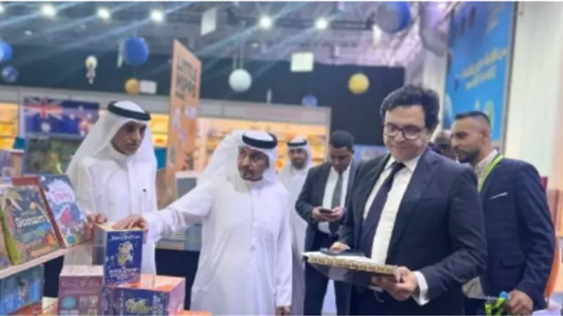 وزير الثقافة يلتقي الرئيس التنفيذي لهيئة الشارقة للكتاب