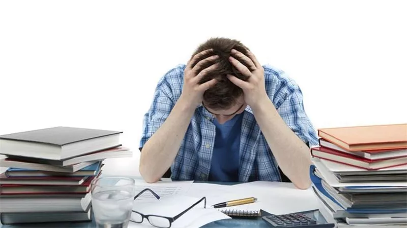الضغط الدراسي وتأثيره على الصحة النفسية للطلبة