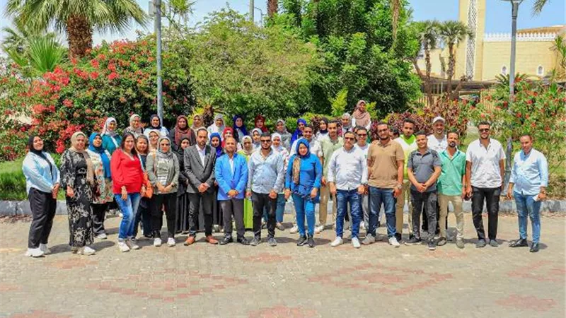 وحدة السكان بالأقصر تستعرض المبادرات التنموية بالمراكز والمدن