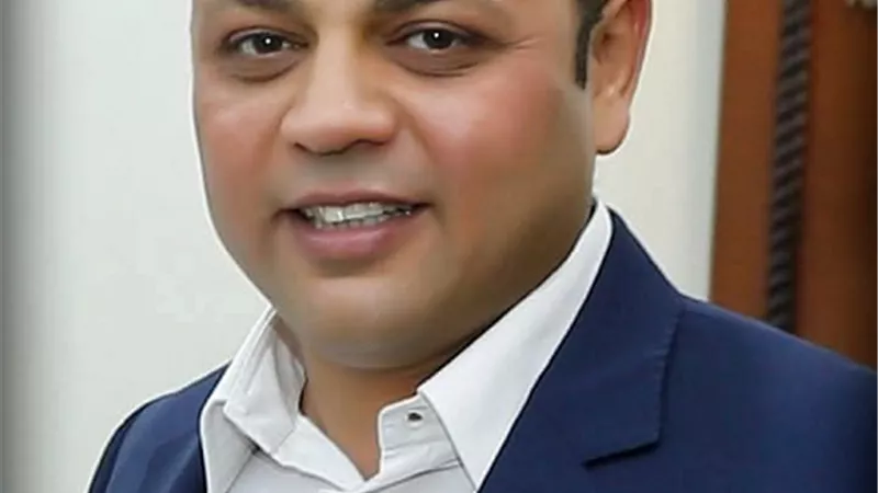ابو الفتوح يحقق حلم شباب الفكرية