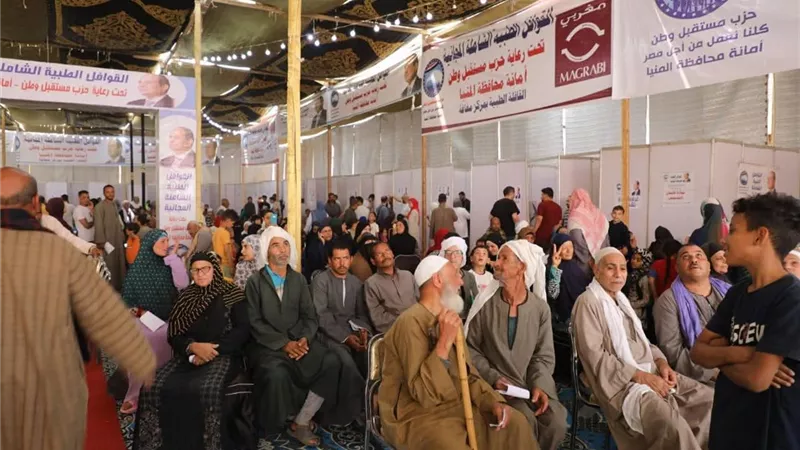 الكشف على 11 ألف مواطن في قافلتين طبيتين بمغاغة والعدوة