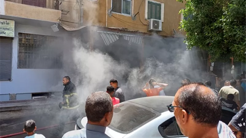 أندلاع حريق بأحد المخازن التجارية فى أسوان