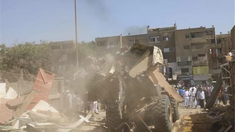 محافظ القاهرة: إزالة سوق الزلزال العشوائى بشارع ٩ بالمقطم