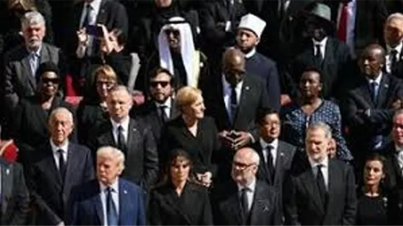 وزير الأوقاف يحضر جنازة البابا فرنسيس وسط حضور مكثف من ملوك ورؤساء العالم