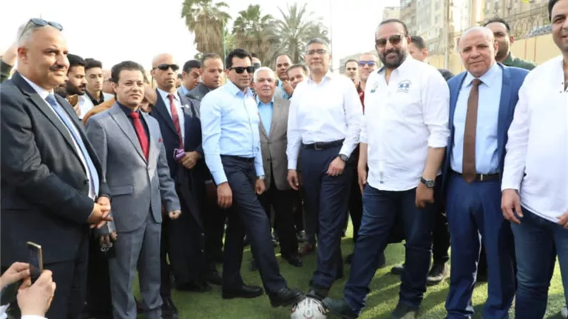 وزير الرياضة ومحافظ الجيزة يفتتحان ملاعب نادي الصحفيين النهري