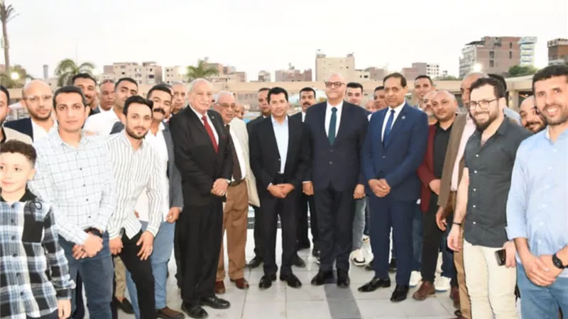 وزير الرياضة يفتتح مشروعات جديدة بمركز التنمية الشبابية بشبرا الخيمة