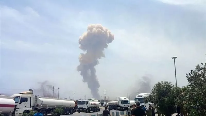 إيران تعلق الدراسة اليوم فى منطقة الشهيد رجائى جراء الانفجار