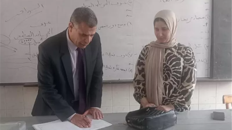 مدير تعليم الخانكة يتابع مدارس أبوزعبل