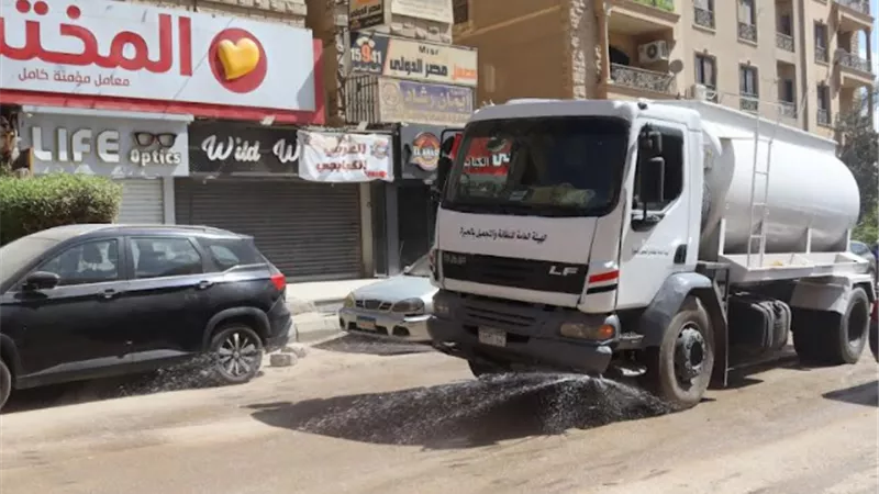 حملات نظافة موسعة بمنطقة حدائق الاهرام