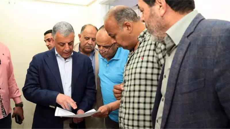 محافظ الإسماعيلية يستعرض معدلات تقنين مخالفات البناء في فايد