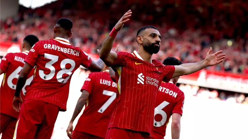 ليفربول يعادل رقم مانشستر يونايتد ويتوج بلقب الدوري الـ 20 في تاريخه