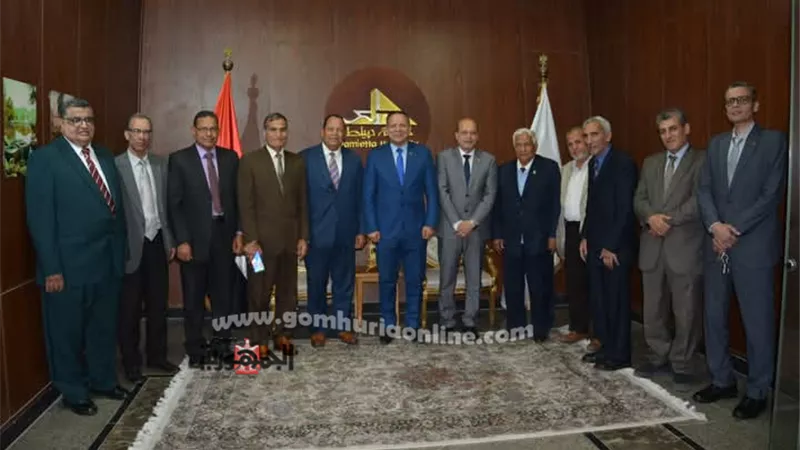 رئيس جامعة دمياط يستقبل اللجنة الدائمة للترقيات