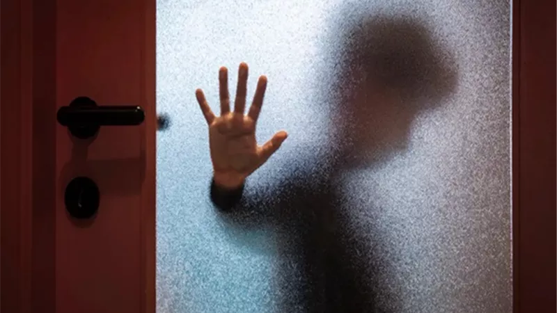 حبس معلم 15 يومًا لاتهامه بهتك عرض طالب بالمنيا