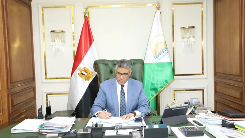 محافظ الجيزة يغلق كيانات تعليمية مخالفة بالهرم و6 أكتوبر