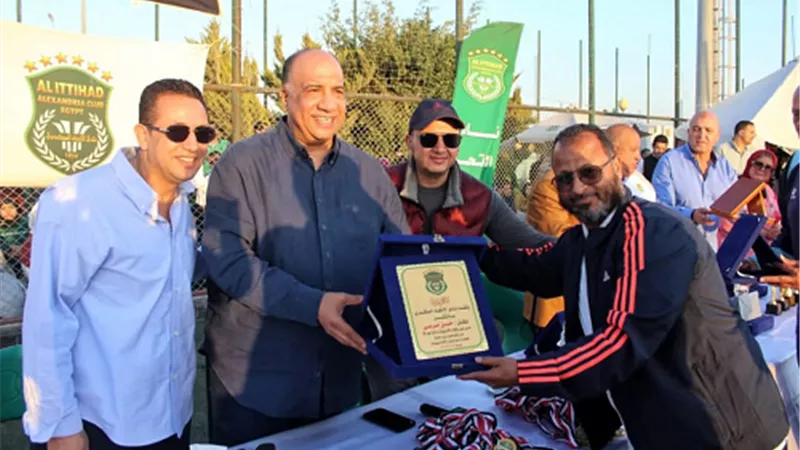 مصيلحى وعبد المجيد وسلامه يكرمون فرق قطاع البراعم