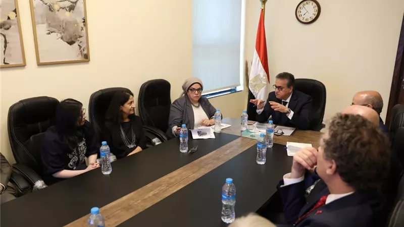 وزير الصحة يبحث مستجدات المبادرة العالمية لسرطان الأطفال