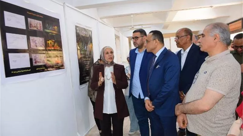 كلية الفنون الجميلة بجامعة أسيوط تنظم معرضاً فنياً