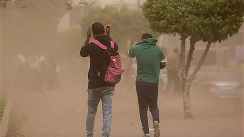 إرشادات السلامة أثناء العواصف الترابية .. كيف تحمي نفسك ومن تحب؟