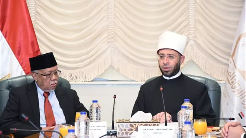 وزير الأوقاف يستقبل وفدًا ماليزيًّا برئاسة مفتي ولاية بيراك لبحث التعاون المشترك