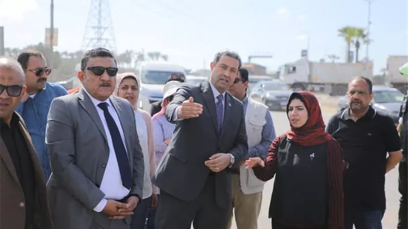 الشهابي يناقش مخطط تطوير طريق دمياط الجديدة
