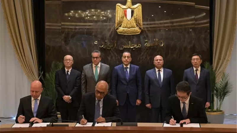 شراكة مصرية يابانية.. توقيع اتفاقية لتصنيع أكياس وقِرَب جمع الدم