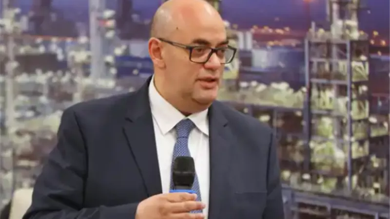 متحدث وزارة البترول يكشف تفاصيل حريق خط غاز طريق الواحات