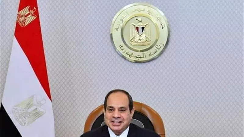محافظ الأقصر يهنئ الرئيس السيسى بمناسبة عيد العمال