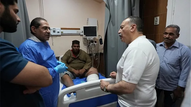 محافظ أسيوط يوجه بعلاج مواطن بمستشفى المبرة