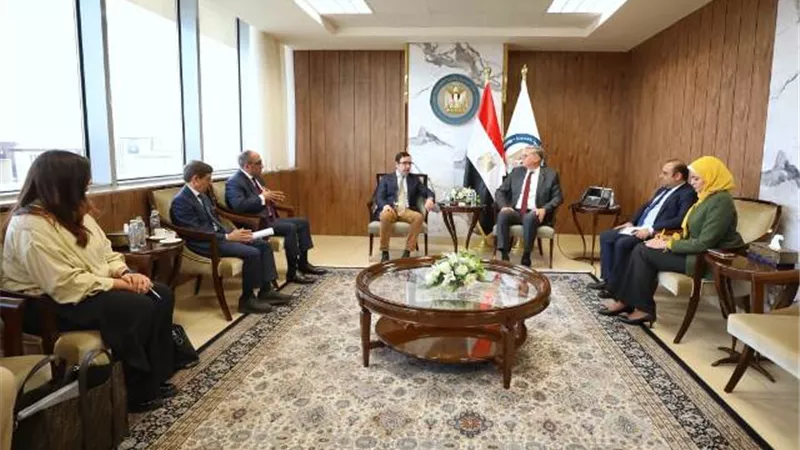 بدوي يبحث مع ممثلي 