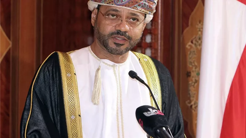 وزير خارجية عمان يعلن تأجيل المفاوضات بين الوفدين الأمريكي والإيراني