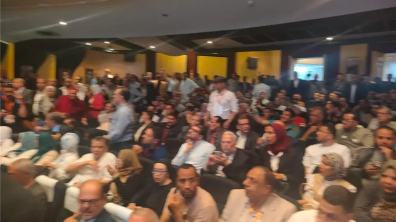 اكتمال النصاب القانوني لعمومية الصحفيين وبدء أعمال الجمعية العمومية