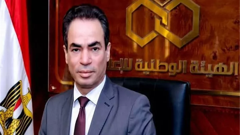 المسلماني يهنئ خالد البلشي بعد فوزه بمنصب نقيب الصحفيين