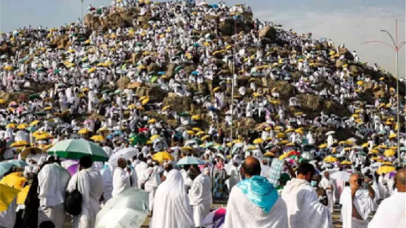 ما شروط الوقوف بعرفة؟