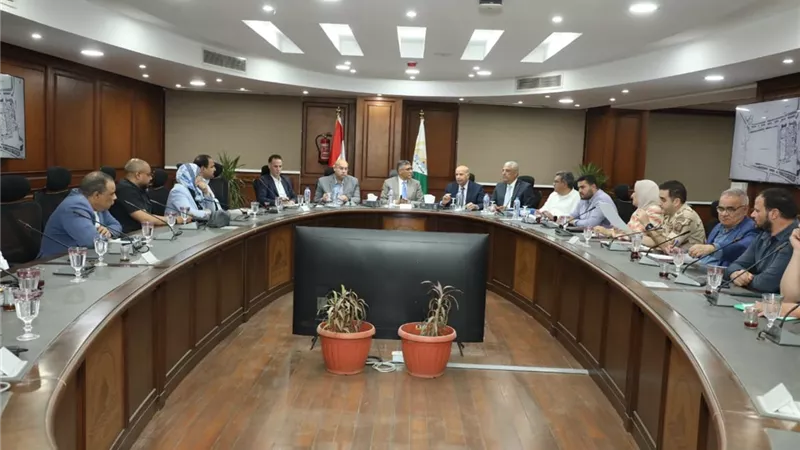 محافظ الجيزة يوجه بسرعة إنجاز مستشفى بولاق الدكرور الجديده