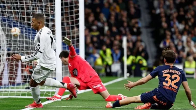 ريال مدريد يواصل مطاردة صدارة برشلونة بفوز صعب علي سلتا فيجو