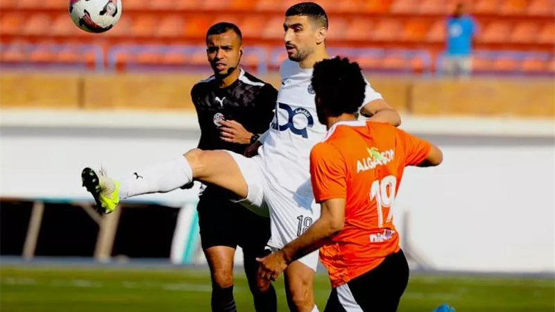 بيراميدز يًهدي الأهلي فرصة تقليص الفارق بالسقوط أمام فاركو بـ