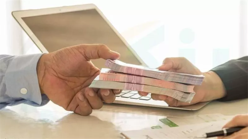 ما حكم أخذ قرض من البنك بغرض التجارة؟.. أمين الفتوى يجيب