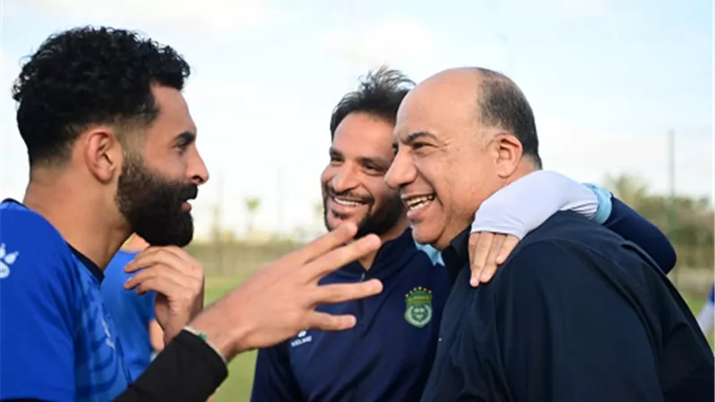 مصيلحى يؤازر لاعبى الاتحاد قبل مواجهة زد