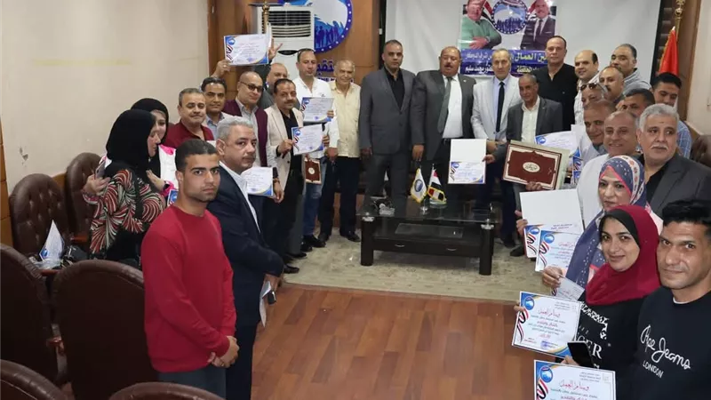 أمانة العمال بمستقبل وطن الشرقية تكرم نماذجها المشرفة