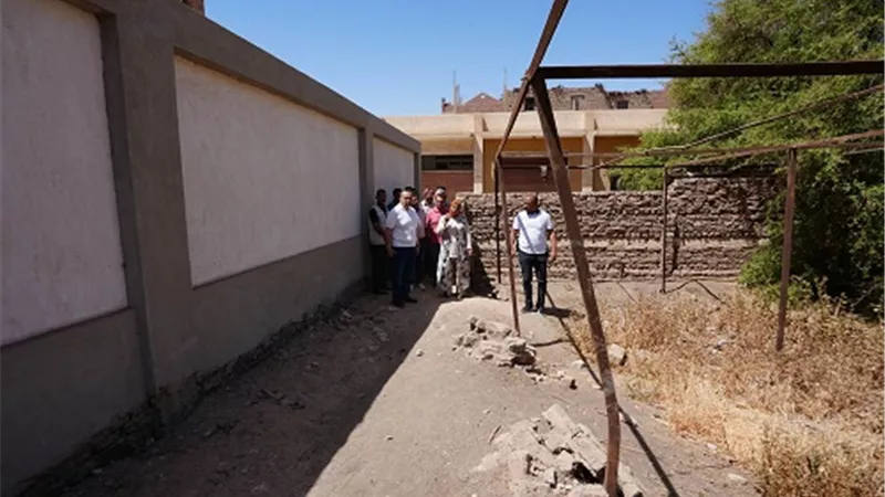 محافظ أسيوط يوجه بإخلاء 11 جمعية أهلية غير مقننة ببني محمديات