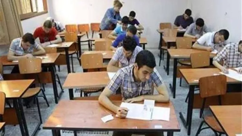 الثانوية العامة 2025 .. توزيع درجات شعبة أدبي