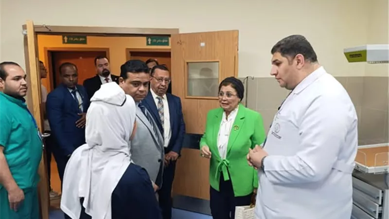 نائب وزير الصحة تتفقد عددًا من المنشآت الصحية بمحافظة أسوان