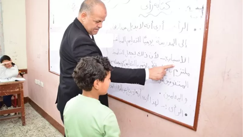 مدير تعليم بورسعيد يشيد بانتظام الدراسة في 