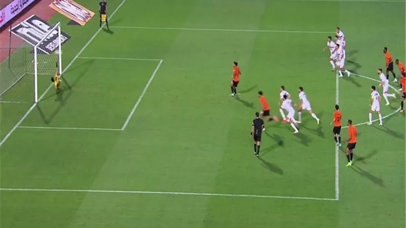 أسامة فيصل يتعادل للبنك الأهلي من ركلة جزاء أمام الزمالك