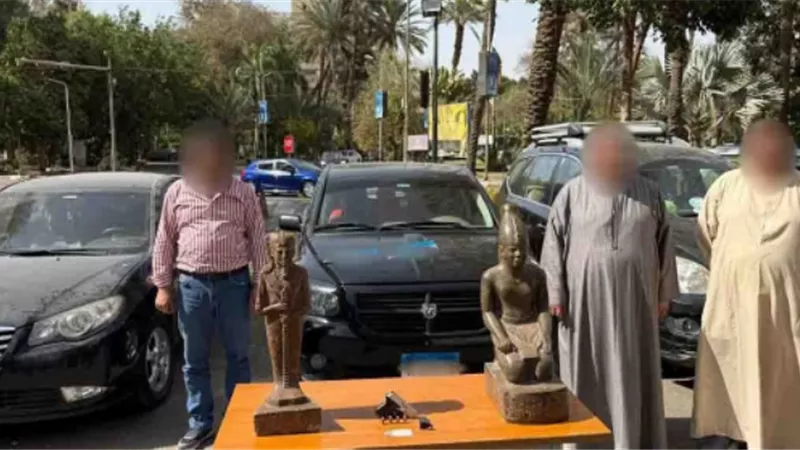 إحباط محاولة احتيال لبيع تماثيل غير أثرية فى القاهرة