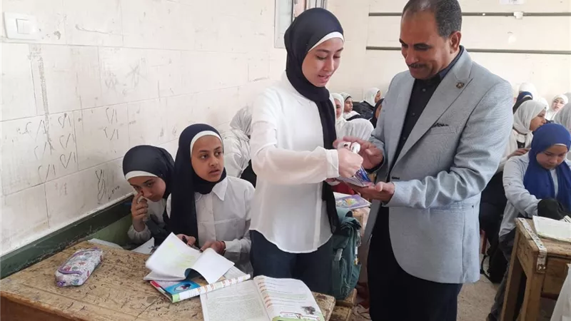 امتحان تجريبي لنظام البوكليت لطلاب تعليم قليوب