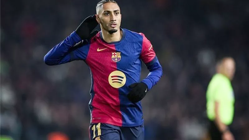 من بينهم صلاح.. رافينيا يرشح 3 أسماء للفوز بالكرة الذهبية